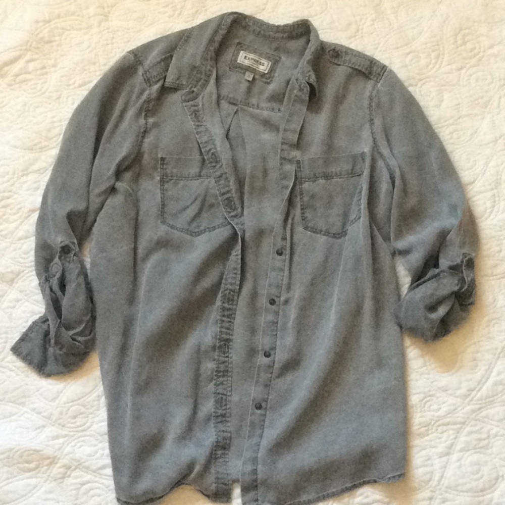 Express boyfriend fit button down top